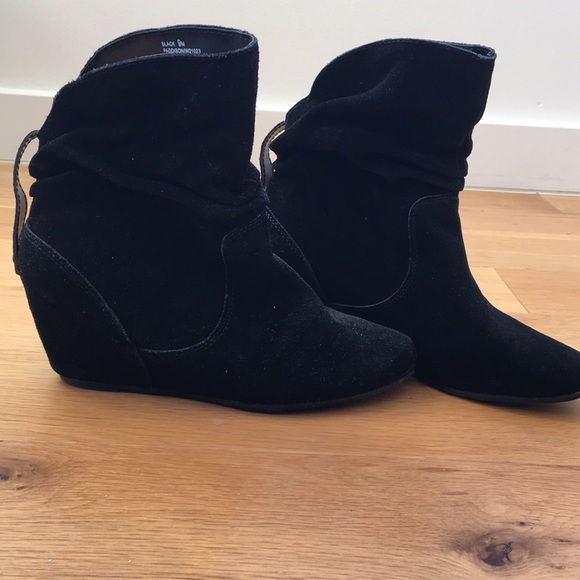 white mountain wedge booties